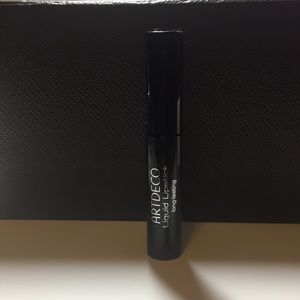 ARTDECO Liquid Lipstick in Iconic Red (08)